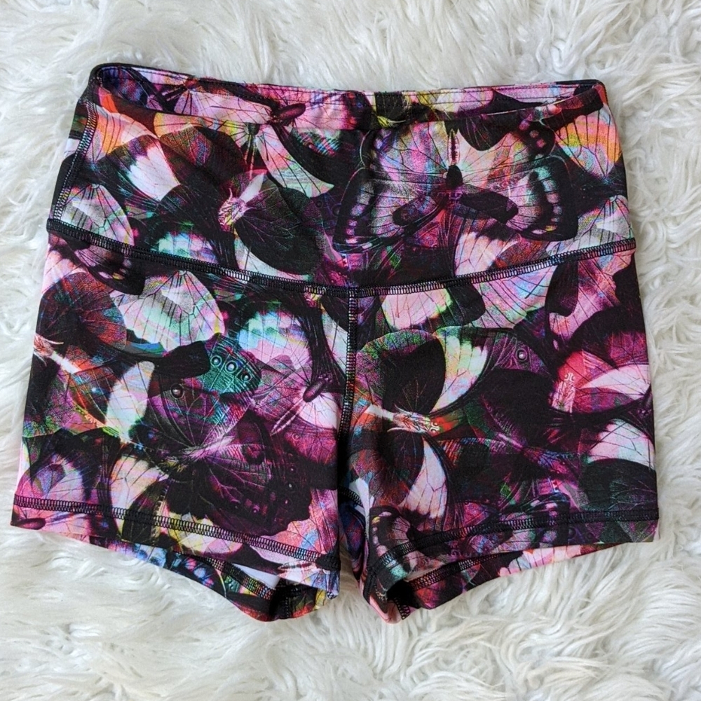 FLEO high rise shorts